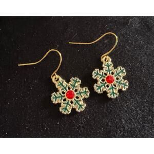 New 1.5" Red & Green Rhinestone Snowflake Dangle Earrings Gold Tone Holiday E156